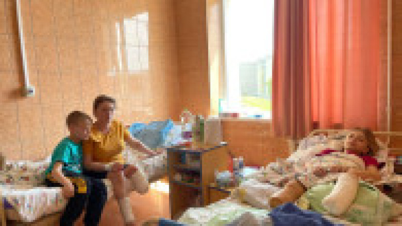 Mama și-a pierdut un picior, iar fiica pe amândouă în atacul asupra gării Kramatorsk Foto: Facebook | Poza 3 din 6
