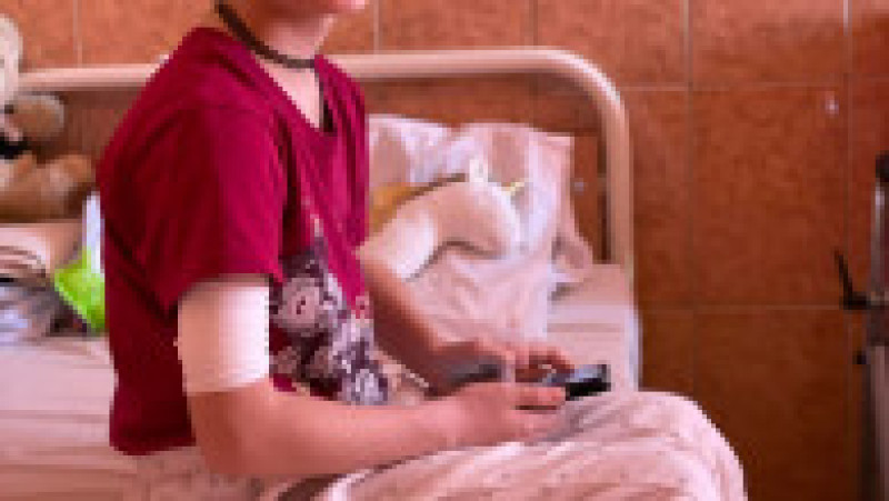 Iana are 11 ani și și-a pierdut ambele picioare în atacul asupra gării Kramatorsk Foto: Facebook | Poza 1 din 6