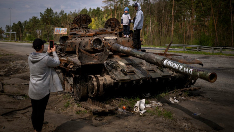Cimitirul tancurilor rusești de lângă Kiev devine atracție turistică. Foto: Profimedia