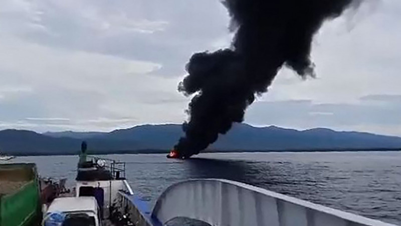 Șapte oameni au murit într-un incendiu pe un feribot în Filipine. FOTO: Profimedia Images