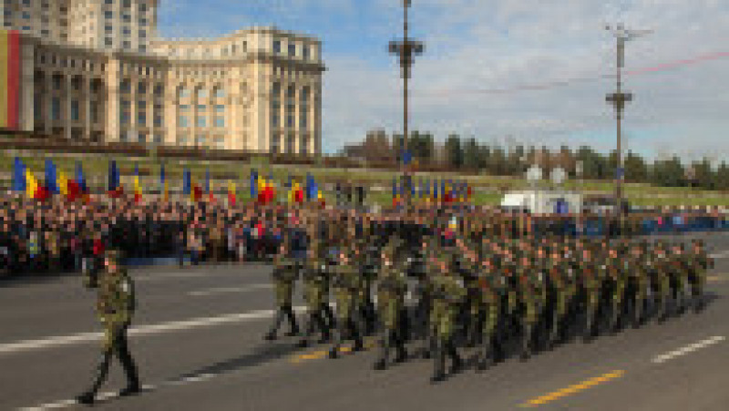 Parada militara 2015 Piata Constitutiei - Fortele Terestre Romane 20 | Poza 29 din 48