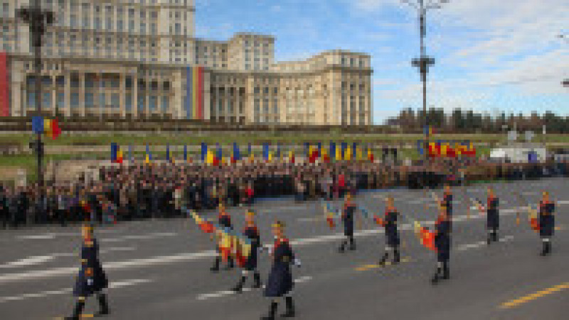 Parada militara 2015 Piata Constitutiei - Fortele Terestre Romane 21 | Poza 28 din 48