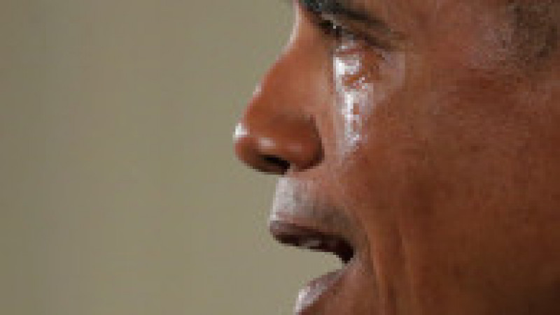 Barack Obama plange GettyImages-503451444 | Poza 1 din 2