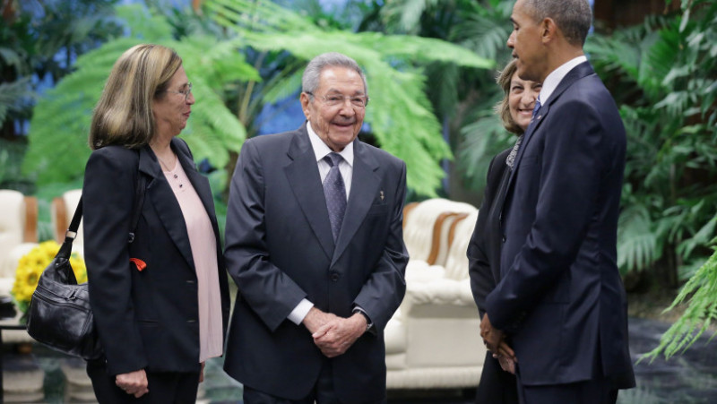 Barack Obama si Raul Castro - GettyImages-516832984