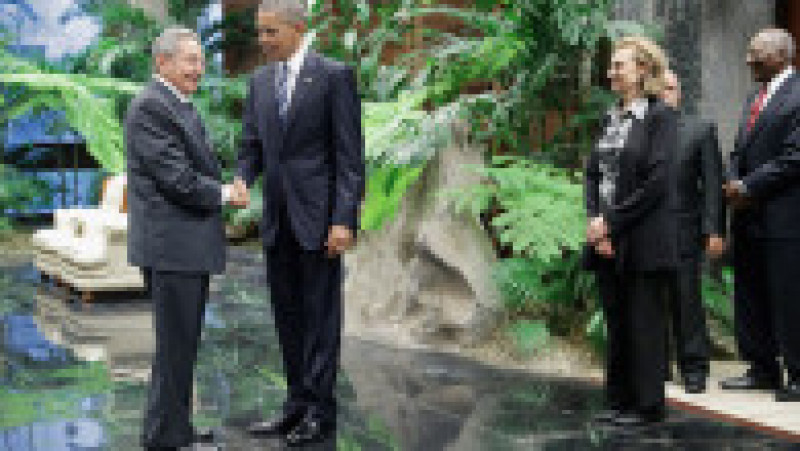 Barack Obama si Raul Castro - GettyImages-516834004 | Poza 7 din 19