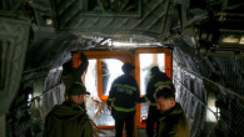 Aeronava C-27J Spartan cu numărul 2706, echipată cu incintele speciale pentru protecţie CBRN în vederea misiunii de evacuare medicală
Foto: Adrian Sultănoiu / CER SENIN – Revista Forţelor Aeriene | Poza 6 din 8