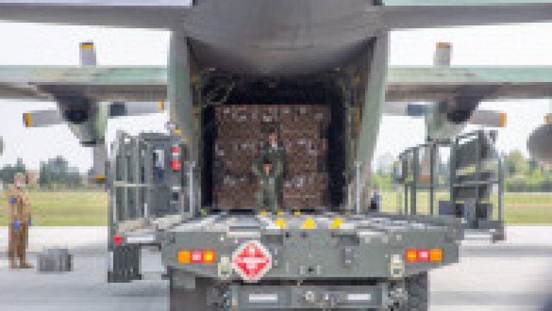 Transport de materiale sanitare cu C-130 Hercules
Foto: Adrian Sultanoiu / CER SENIN – Revista Fortelor Aeriene | Poza 3 din 13