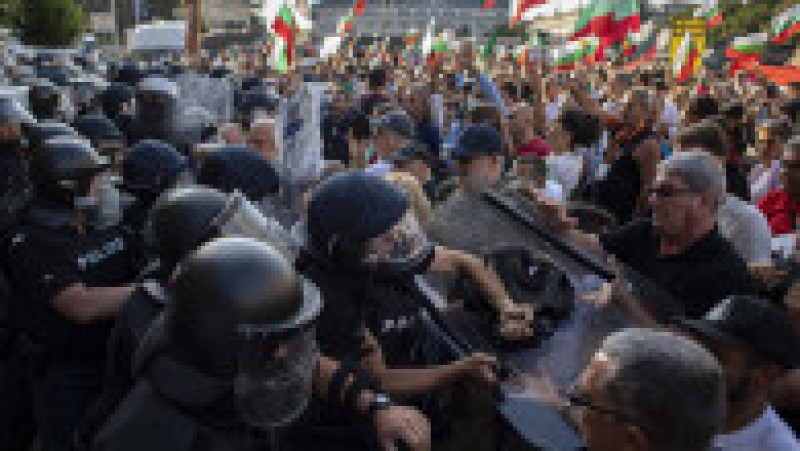 Proteste violente la Sofia împotriva Guvernului Borisov. Foto: Agerpres / EPA / Borislav Troshev | Poza 2 din 4