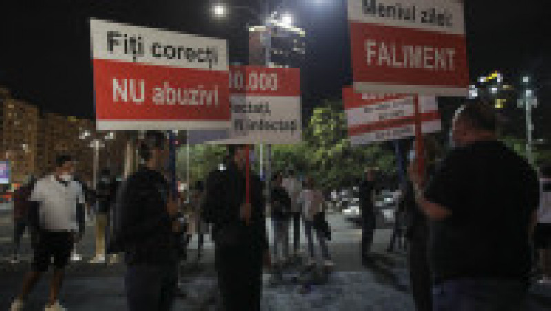 Protest al industriei HoReCa în Piața Victoriei. Foto: InquamPhotos/Octav Ganea | Poza 3 din 3