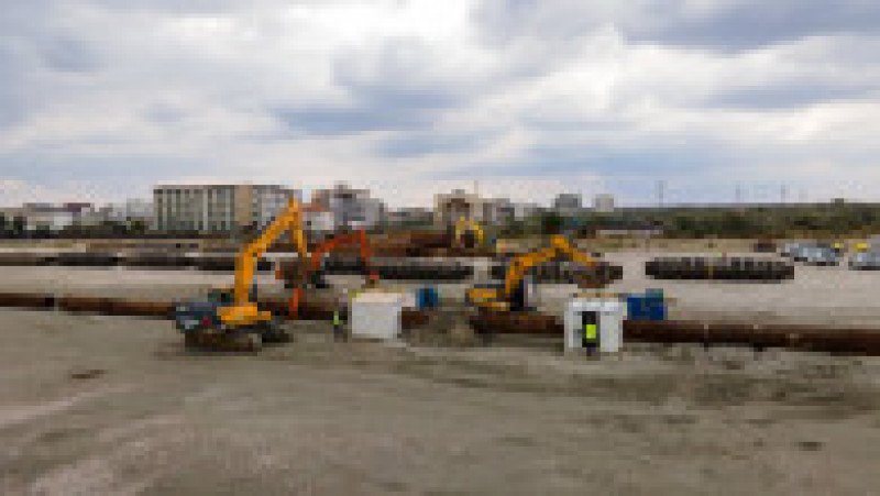 Lucrări la proiectul de lărgire a plajelor de pe litoral. Foto: Bogdan Bola/ Facebook | Poza 2 din 5