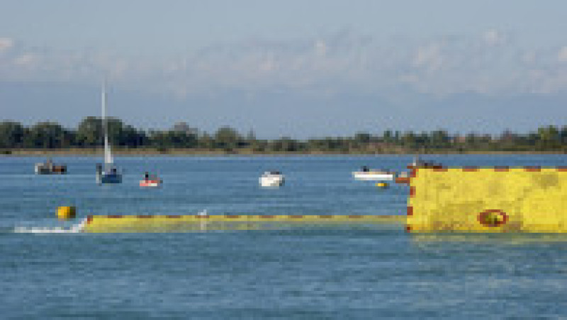 Sistemul de diguri MOSE din Veneția, destinat să protejeze orașul de mareele înalte Foto: Guliver/GettyImages | Poza 1 din 4