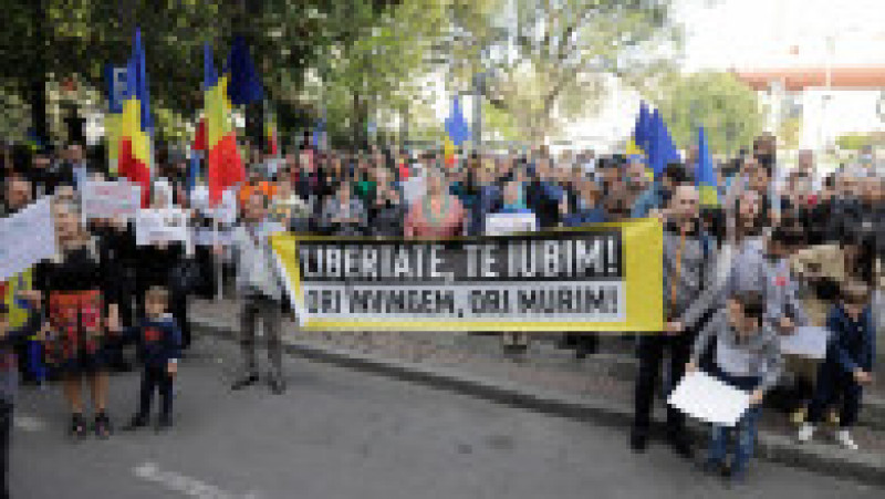Protest în Piața Universității față de restricțiile din pandemie, 10 octombrie 2020 Foto: Inquam Photos / George Călin | Poza 1 din 3
