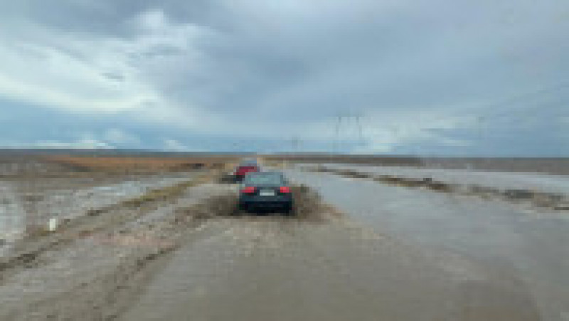 Drumul Constanța-Tulcea este inaccesibil în aceste momente din pricina condițiilor meteo.
Foto: Replica | Poza 3 din 3