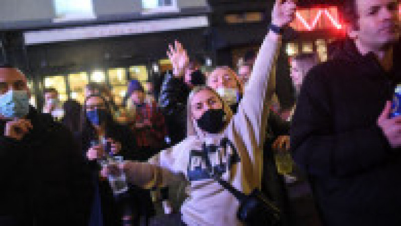  Londonezii au profitat de ultima zi de libertate înainte de lockdown FOTO: Getty Images | Poza 3 din 3