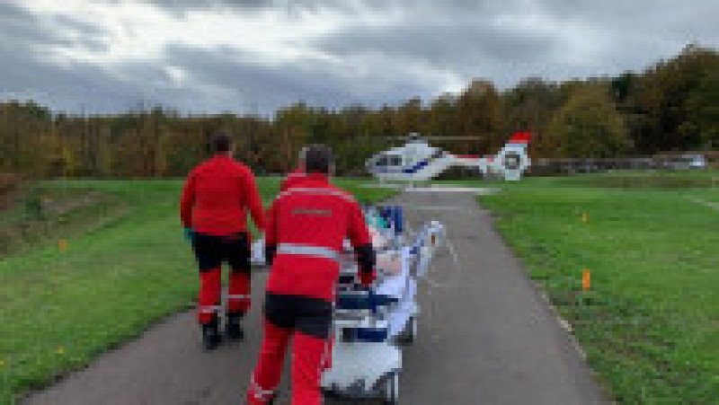 Pacienți în stare gravă sunt transferați cu elicopterul din Belgia în Germania. Foto: Facebook / ASBL Helicopter Medical Center | Poza 1 din 3