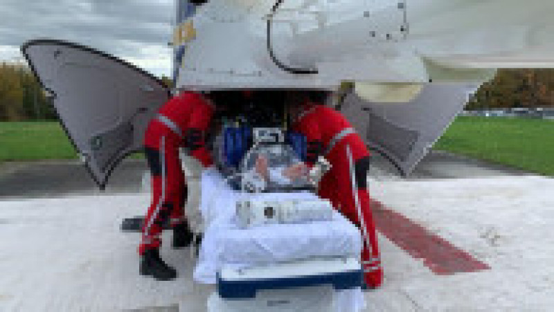 Pacienți în stare gravă sunt transferați cu elicopterul din Belgia în Germania. Foto: Facebook / ASBL Helicopter Medical Center | Poza 2 din 3