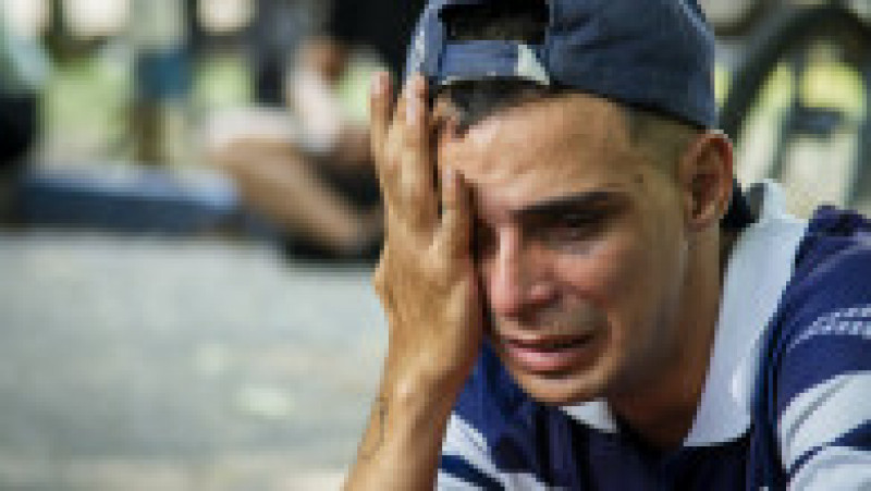 Un fan argentinian plânge la vestea morții lui Diego Maradona Foto: Guliver/GettyImages | Poza 34 din 42