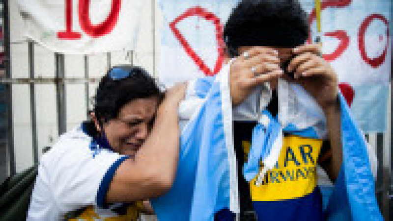 Argentinienii sunt devastați de moartea fotbalistului Diego Maradona Foto: Guliver/GettyImages | Poza 33 din 42