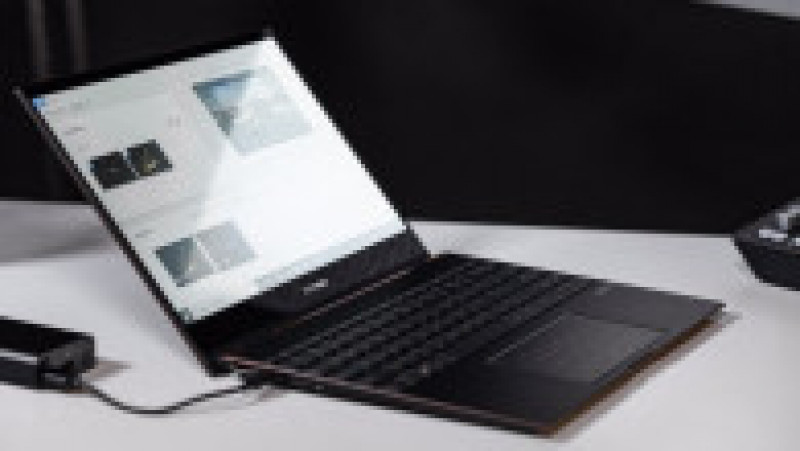 ZenBook Flip S UX371 | Poza 1 din 5
