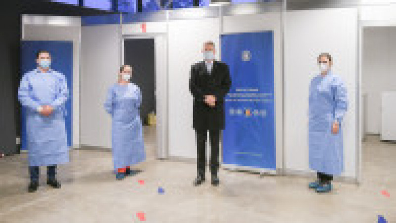 Klaus Iohannis, la centrul de vaccinare anti-Covid de la Romexpo. Foto: Administrația Prezidențială | Poza 3 din 4