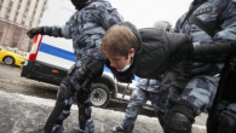 Proteste violente la St Petersburg. Foto:Agerpres / EPA / YURI KOCHETKOV | Poza 3 din 6