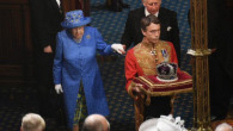 Regina Elisabeta a II-a și prințul moșenitor, Charles, la o ceremonie în Parlament din 2017. Regina Elisabeta a II-a este monarhul britanic cel mai longeviv și cu cea mai lungă domnie. Ea a urcat pe tron la 6 februarie 1952 Foto: Guliver/GettyImages | Poza 41 din 44