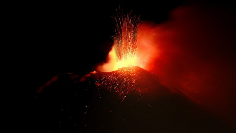 Vulcanul Etna a erupt în 2021. Foto: Profimedia Images