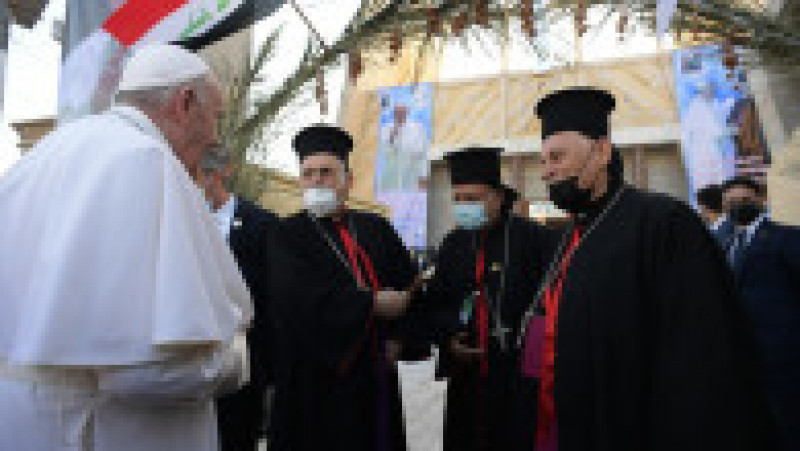 Papa Francisc a ținut o predică la catedrala siro-catolică „Sayidat al-Najat” din Bagdad în debutul primei vizite papale în Irak Foto: Profimedia | Poza 17 din 17