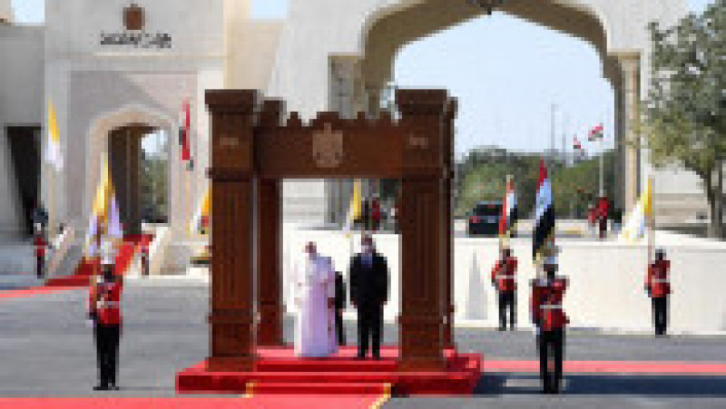 Papa Francisc cu președintele irakian Barham Saleh în timpul primirii oficiale la palatul prezidențial din Bagdad Foto: Profimedia | Poza 10 din 17