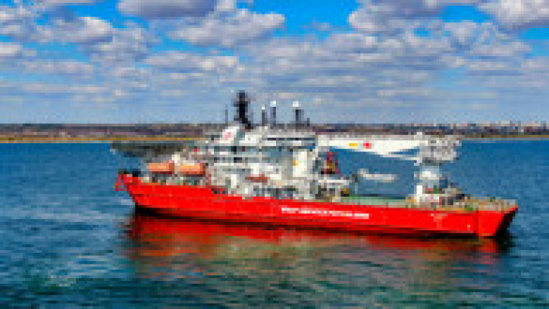 Nava Falcon a Grupului de Servicii Petroliere a intervenit pentru salvarea echipajului ucrainean. Foto: GSP | Poza 7 din 8