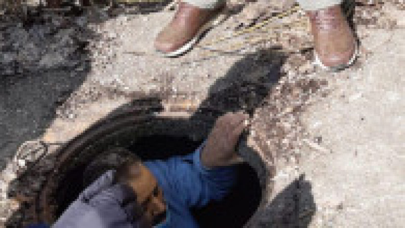 Deținutul condamnat pentru omor care a evadat din spital a fost găsit într-un canal | Poza 3 din 3