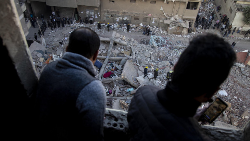 O clădire de zece etaje s-a prăbușit în Cairo. FOTO: Agerpres