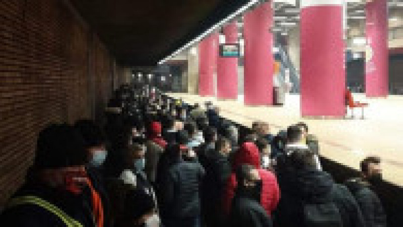 Sindicaliștii au ocupat calea de rulare la metrou. FOTO: Facebook: USLM | Poza 2 din 5