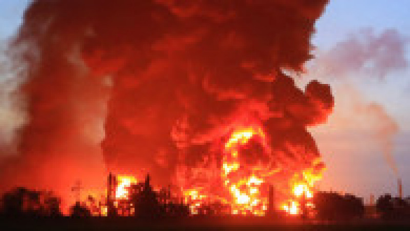 Incendiu uriaș la una din cele mai mari rafinării din Indonezia. Foto: Profimdia Images | Poza 4 din 5