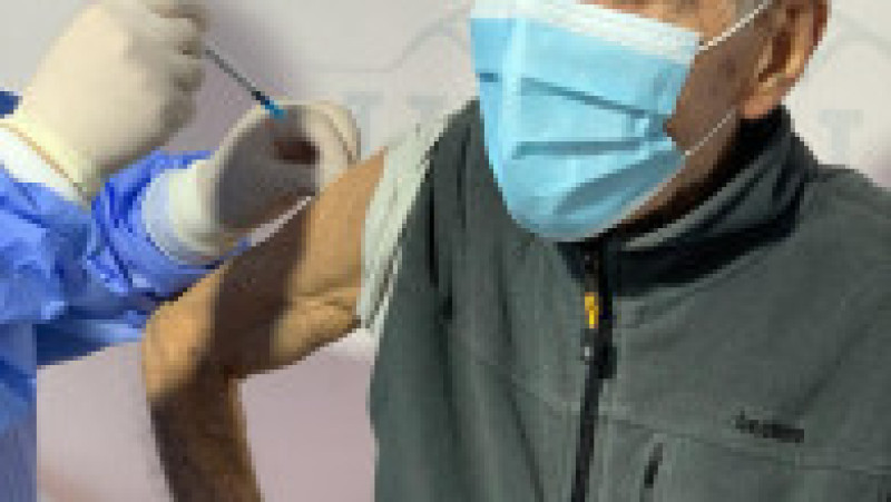 Un veteran de război în vârstă de 99 de ani s-a vaccinat FOTO: Facebook/ RO Vaccinare | Poza 1 din 4