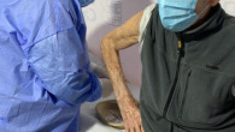 Un veteran de război în vârstă de 99 de ani s-a vaccinat FOTO: Facebook/ RO Vaccinare | Poza 3 din 4