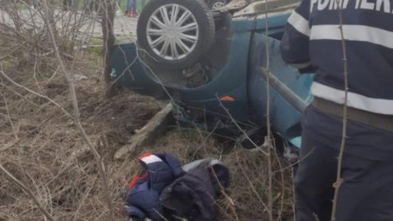 Accident grav în Cozmești, județul Iași. Un mort și trei răniți, între care un copil, după impactul dintre două mașini. Foto: ISU Iași