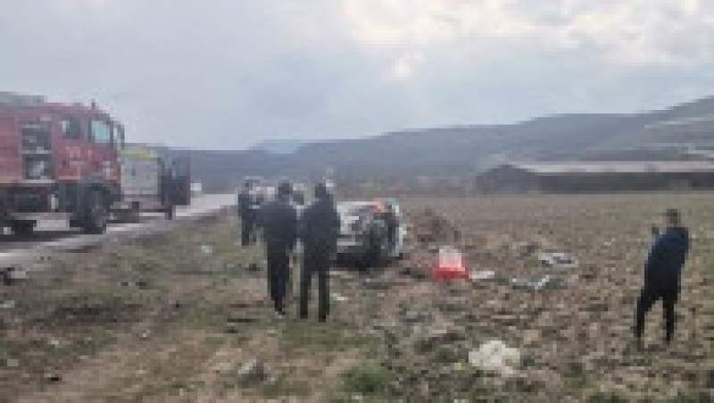 Accident grav: Trei morți și o femeie încărcinată rănită, după impactul frontal dintre două mașini pe DN1. Foto: Info Trafic Județul Sibiu | Poza 2 din 6