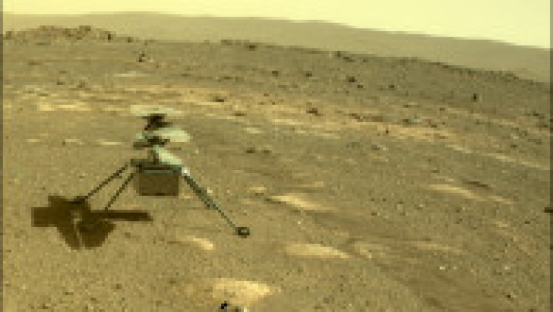 Elicopterul Ingenuity, fotografiat de roverul Perseverance, pe Marte. Foto: NASA/JPL | Poza 50 din 81
