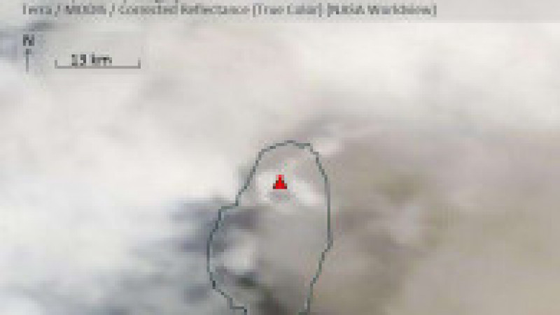 Erupția unui vulcan din Caraibe, vizibilă din spațiu. FOTO: volcanodiscovery.com | Poza 2 din 3