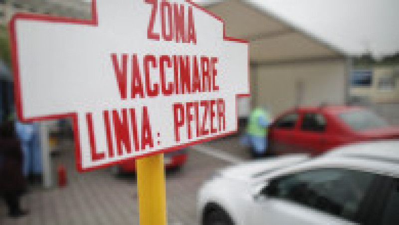 Primul centru de vaccinare drive-thru din Capitală s-a deschis joi. Foto: Inquam Photos / Octav Ganea | Poza 9 din 9
