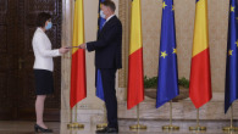 Ioana Mihăilă a depus jurământul ca ministru al sănătății în prezența președintelui Klaus Iohannis. Foto: Inquam Photos / Octav Ganea | Poza 2 din 6