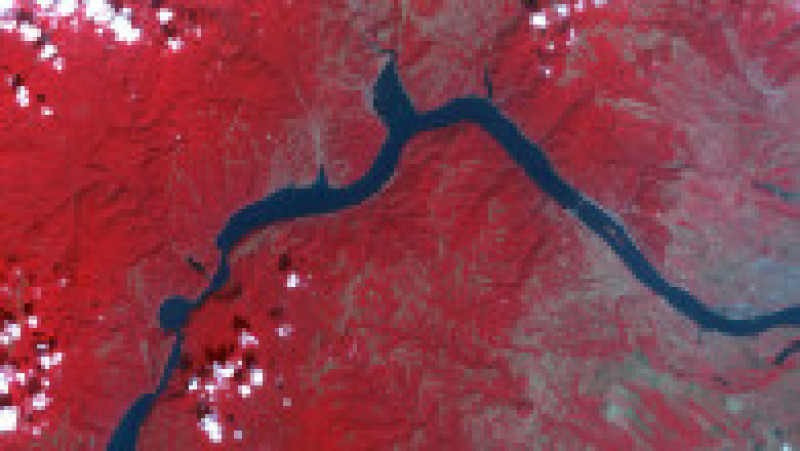 Portile de Fier ale Dunării vazute din spațiu Foto: NASA/Earthview | Poza 5 din 8