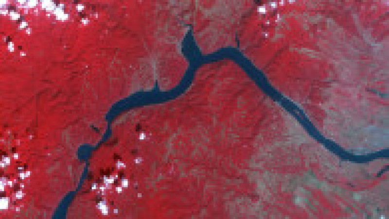 Portile de Fier ale Dunării vazute din spațiu Foto: NASA/Earthview | Poza 5 din 8