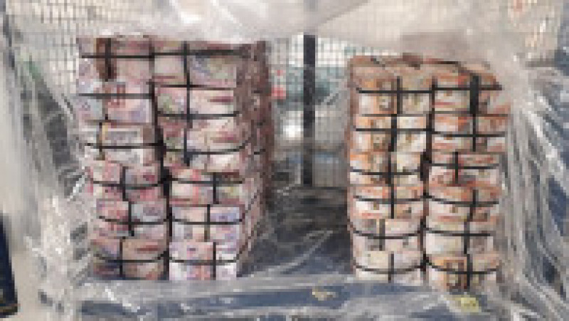 Polițiștii au confiscat în total peste 5 milioane de lire sterline din spălare de bani. Foto: Met Police London | Poza 5 din 5