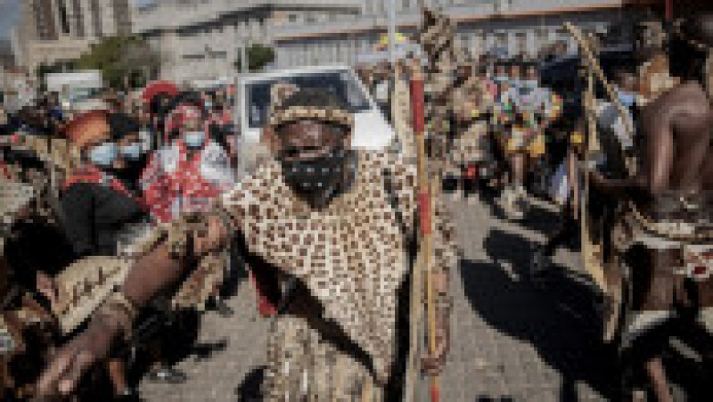 Parada poporului Zulu, cu o zi înainte de înmormântarea reginei lor FOTO: Profimedia Images | Poza 6 din 10
