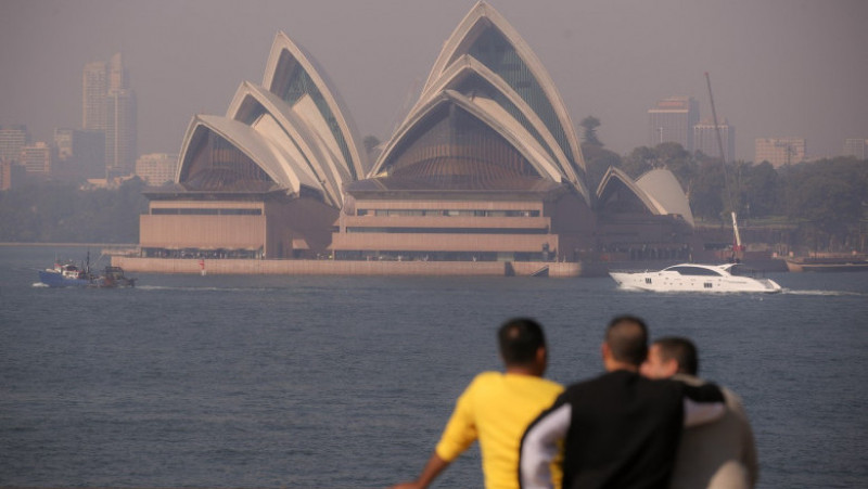 Oraşul Sydney, afectat de fumul degajat de incendii de vegetaţie. Foto: Profimedia Images