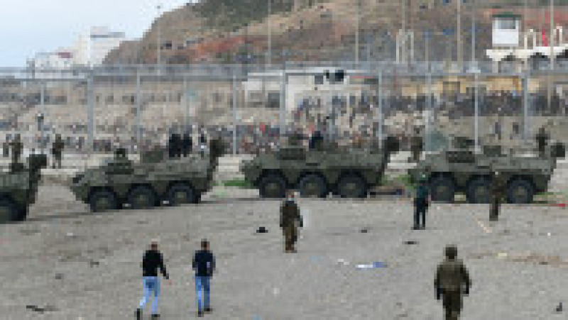Armata spaniolă păzește Ceuta de imigranți. Sursa foto: Profimedia | Poza 9 din 25