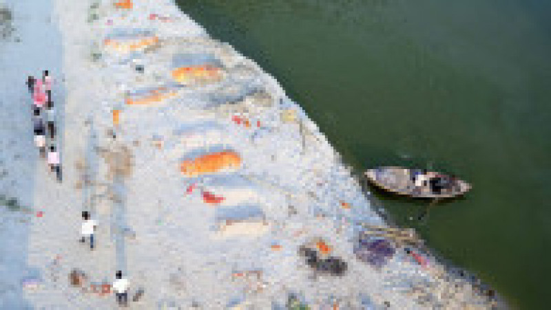Cum s-a umplut de cadavre fluviul sacru al Indiei FOTO: Profimedia Images | Poza 7 din 34
