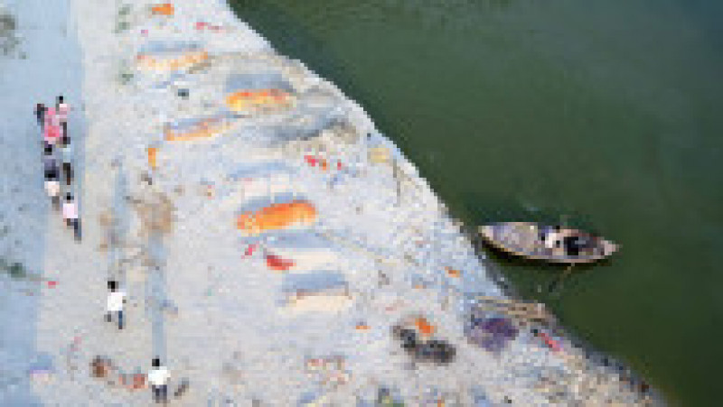 Cum s-a umplut de cadavre fluviul sacru al Indiei FOTO: Profimedia Images | Poza 24 din 34